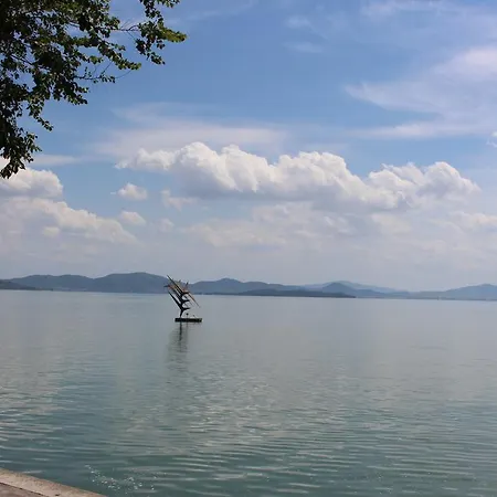 בית נופש La Finestra Sul Lago פסיניאנו סול טרסימנו